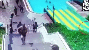 Du khách thiệt mạng khi chơi cầu trượt nước ở khách sạn 5 sao