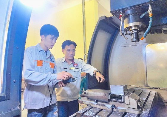 Vocational schools struggle to attract engineering students ảnh 1
