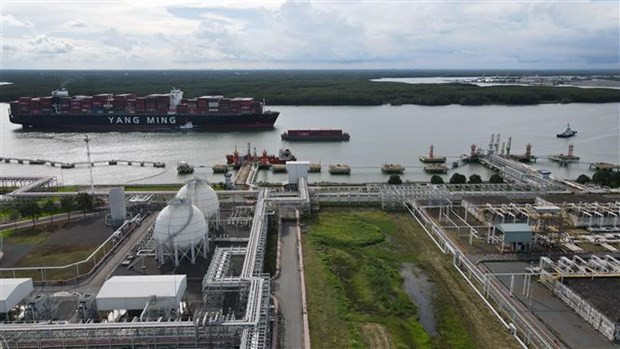 First shipment of liquefied natural gas imported into Vietnam hinh anh 1