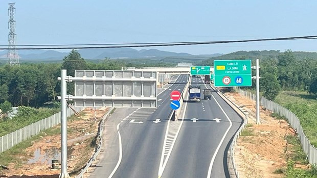 Ministry to kick off five major transport projects hinh anh 1