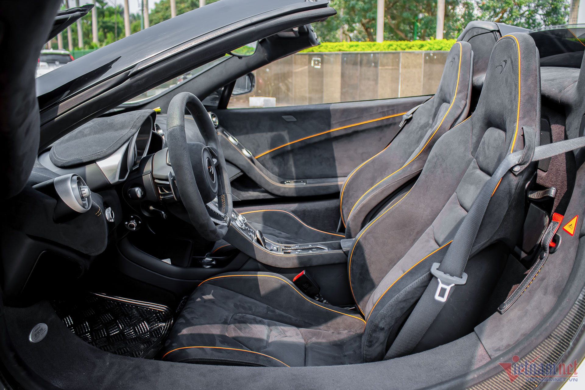 Quá khứ 'phiêu bạt' của siêu xe McLaren 650S Spider trong vụ Phan Công Khanh