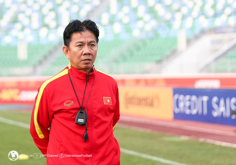 HLV Hoàng Anh Tuấn và ông Troussier có chung mục tiêu World Cup