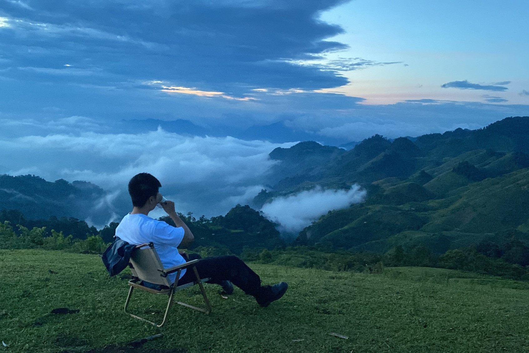Săn biển mây trên đỉnh Tò Bò, trải nghiệm cái lạnh 18 độ C giữa mùa hè miền Bắc