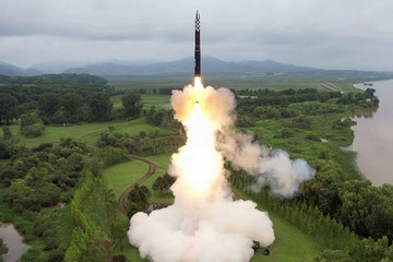 Triều Tiên hé lộ uy lực và điểm mạnh riêng của tên lửa liên lục địa vừa phóng