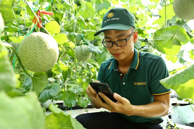 VN must train people in agriculture to improve productivity, competitiveness