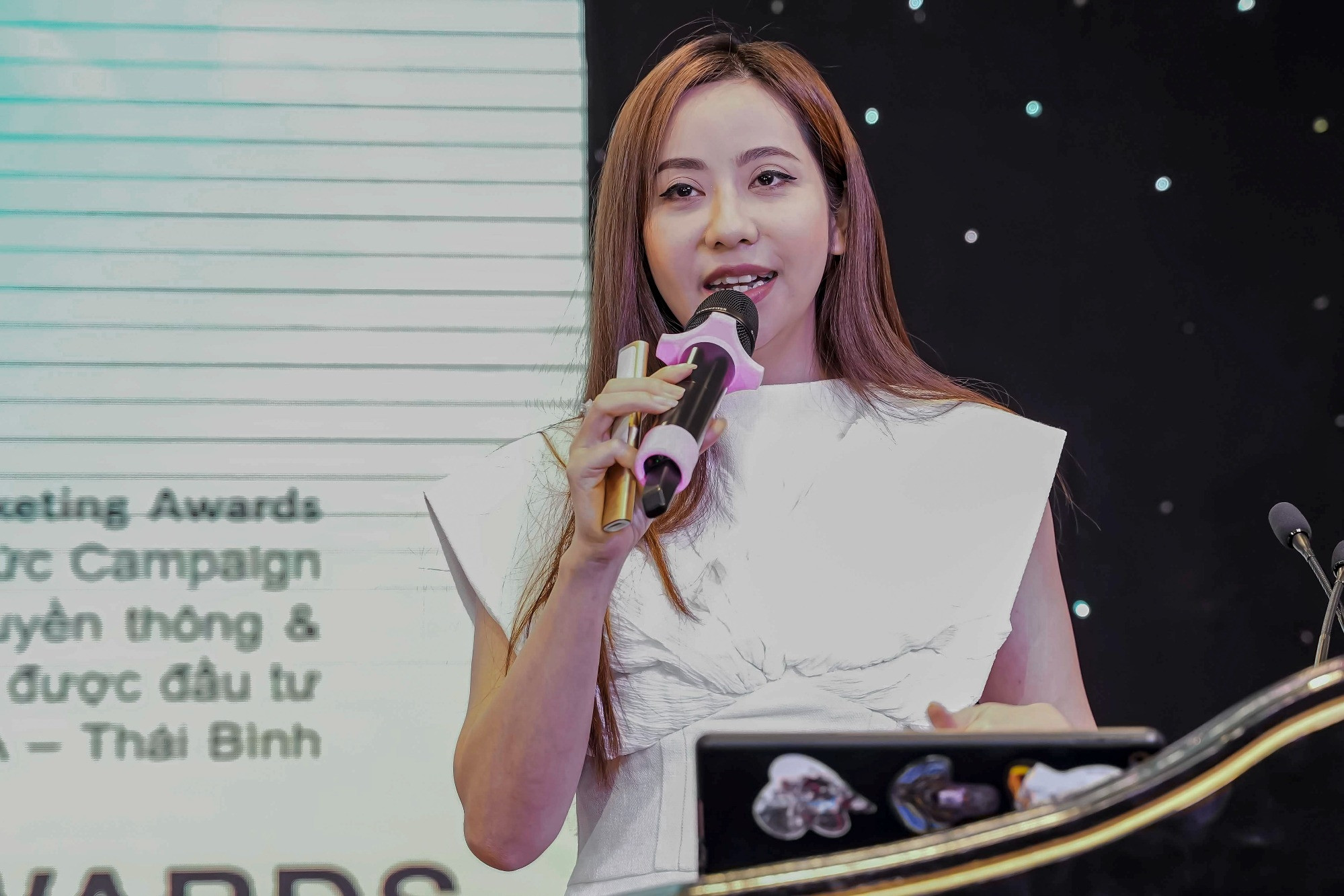 Vở thực cảnh quy tụ hơn 600 diễn viên đầu tiên trên sông Sài Gòn