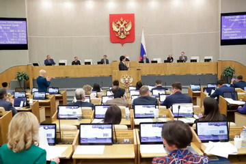 Hạ viện Nga thông qua dự luật cấm chuyển giới