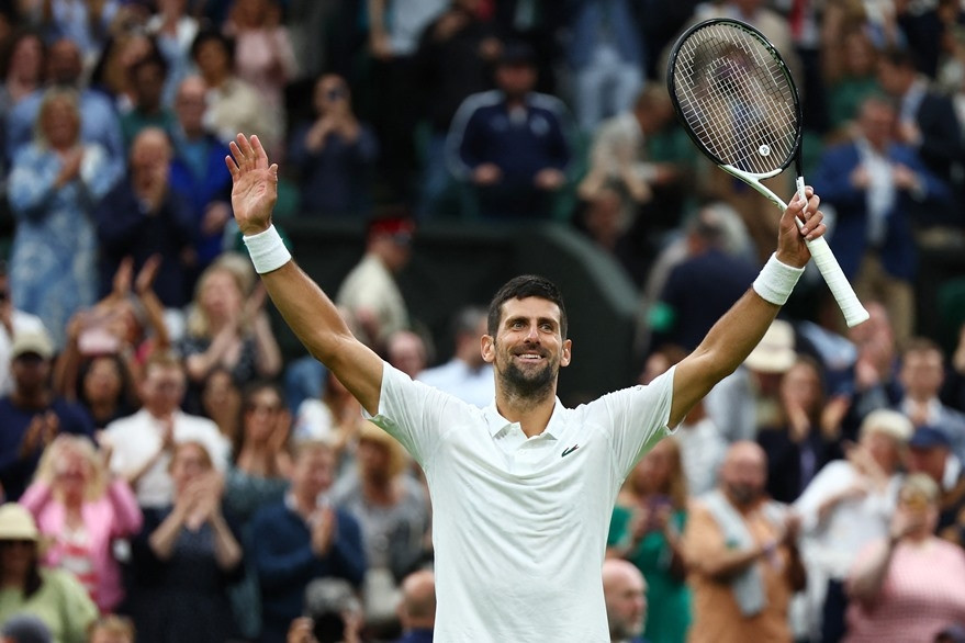 Thổi bay Sinner, Djokovic đấu Alcaraz ở chung kết Wimbledon