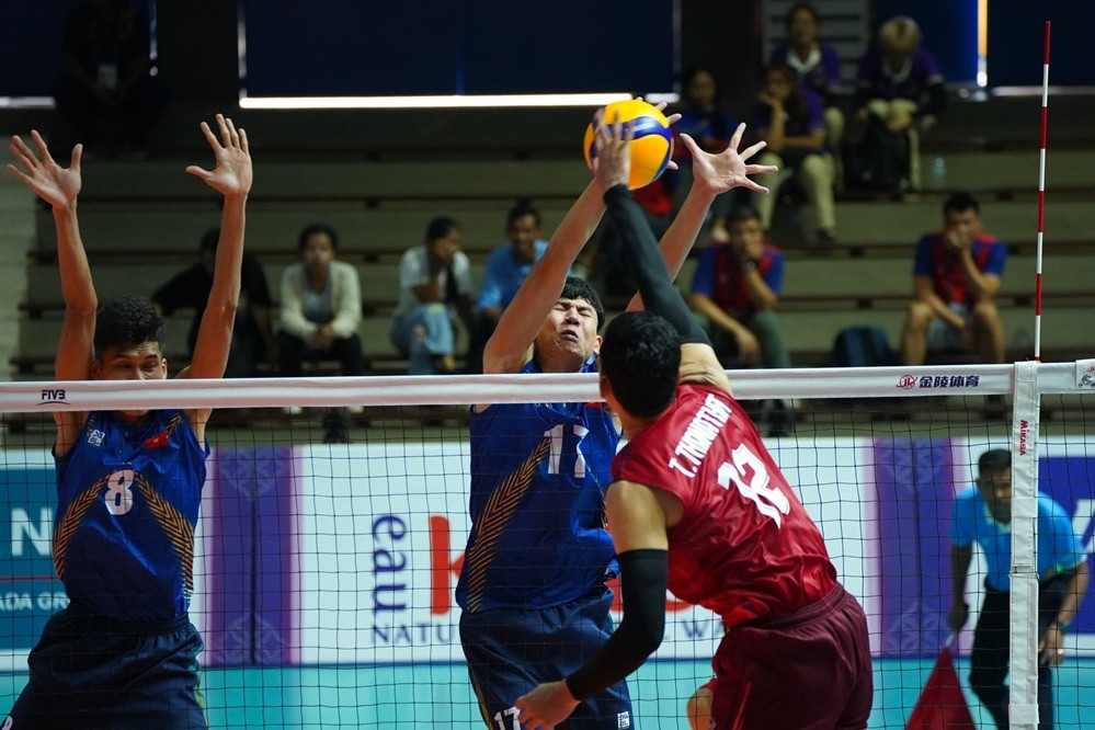 Tuyển bóng chuyền nam Việt Nam làm nên lịch sử ở AVC Challenge Cup