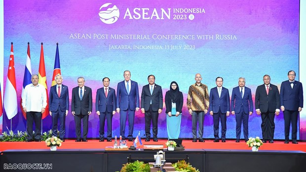 Vietnam attends ASEAN Plus One Foreign Ministers’ Meetings hinh anh 3