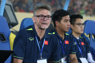 Tuyển Việt Nam: V-League khởi sắc, HLV Troussier âu lo Tiến Linh