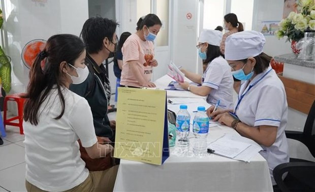 HCM City faces low fertility rate, population aging hinh anh 1