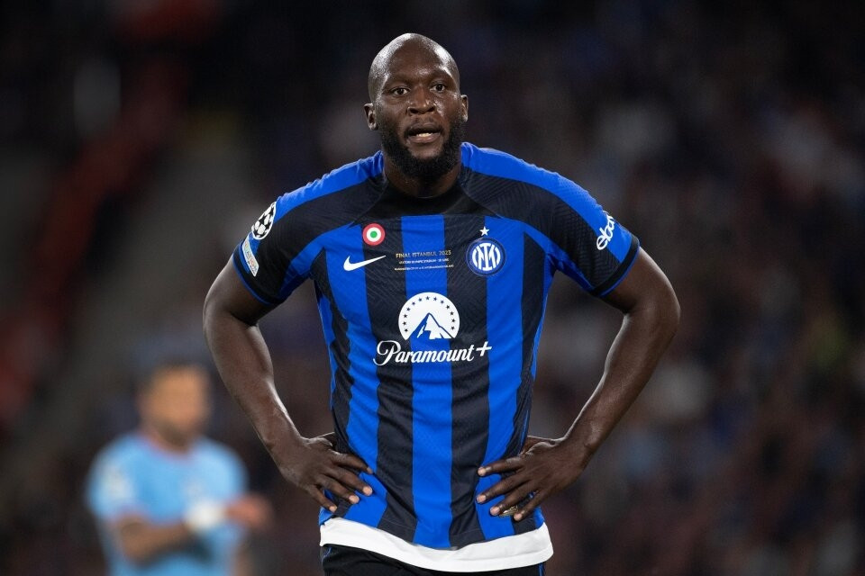 Inter Milan tức giận Lukaku 'đi đêm' với Juvenus