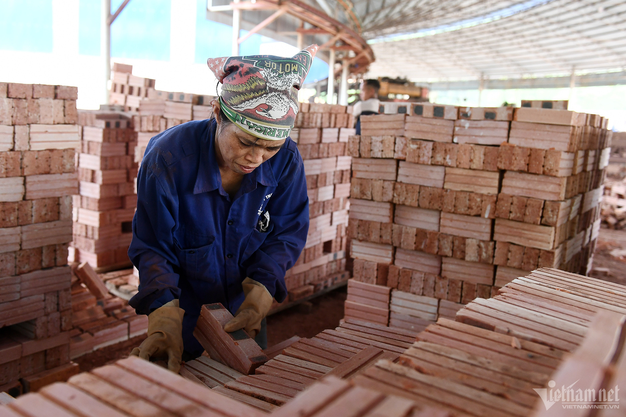Khoảnh khắc người lao động các ngành nghề Việt Nam