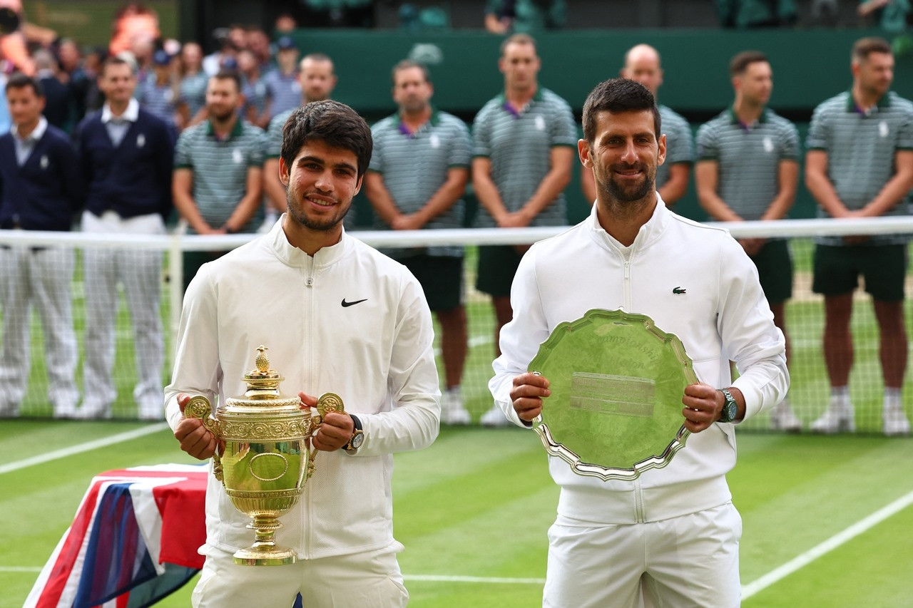 Djokovic thán phục Alcaraz, Nadal muốn ôm chặt tân vương Wimbledon