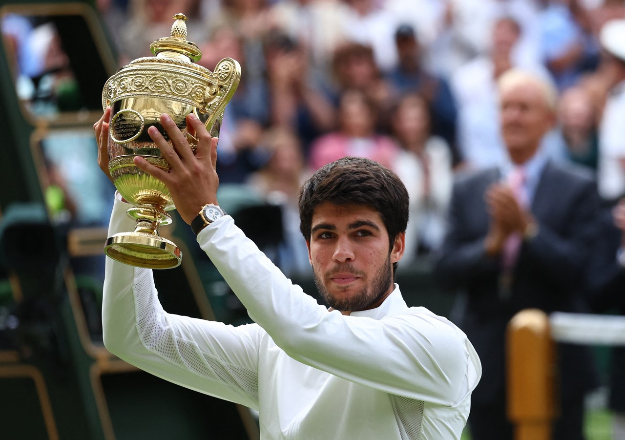 Đòi nợ Djokovic, Alcaraz lần đầu tiên vô địch Wimbledon