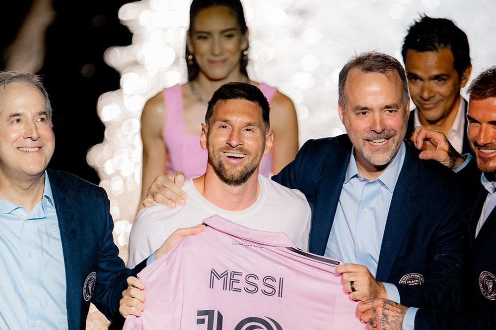 Lionel Messi ra mắt hoành tráng màu áo mới Inter Miami