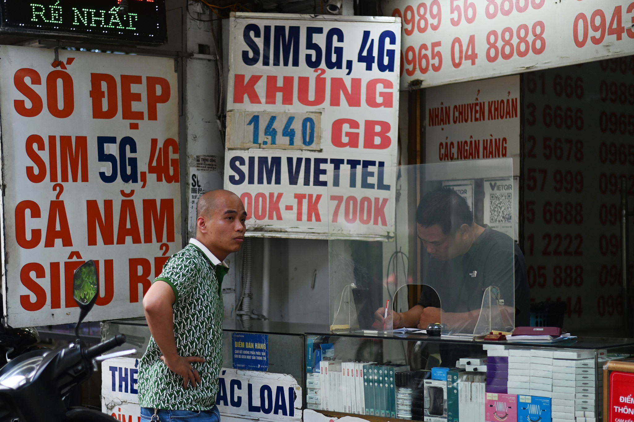 Chuyển cho cơ quan công an xử lý thuê bao sở hữu trên 10 SIM sai phạm