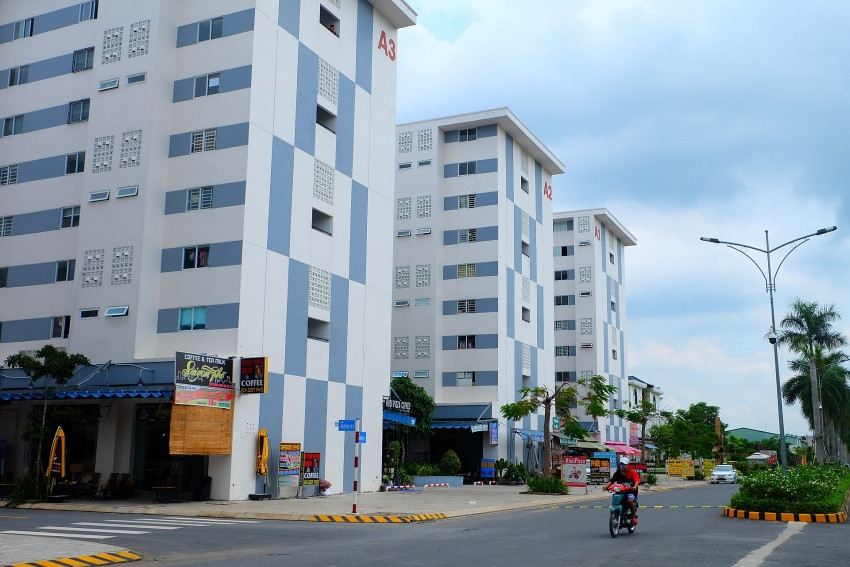 Credit disbursement delays affect social housing plans