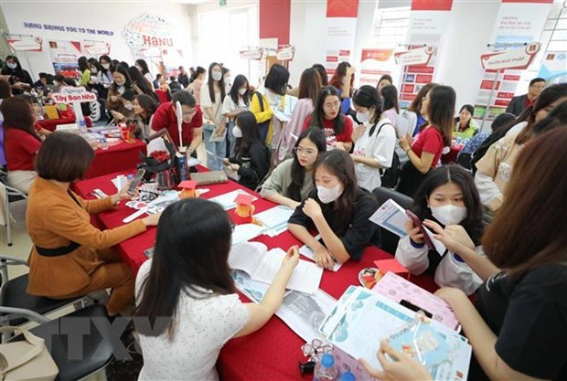 Education – an important pillar in Vietnam - US cooperation hinh anh 1