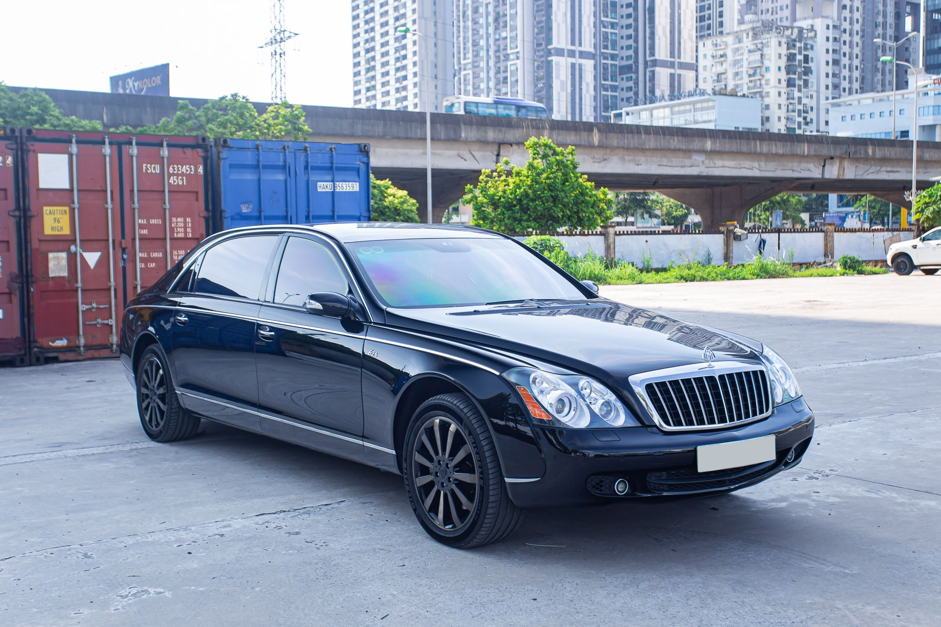 Xe siêu sang Maybach 62S 15 năm tuổi của đại gia Việt vẫn có giá hơn 10 tỷ