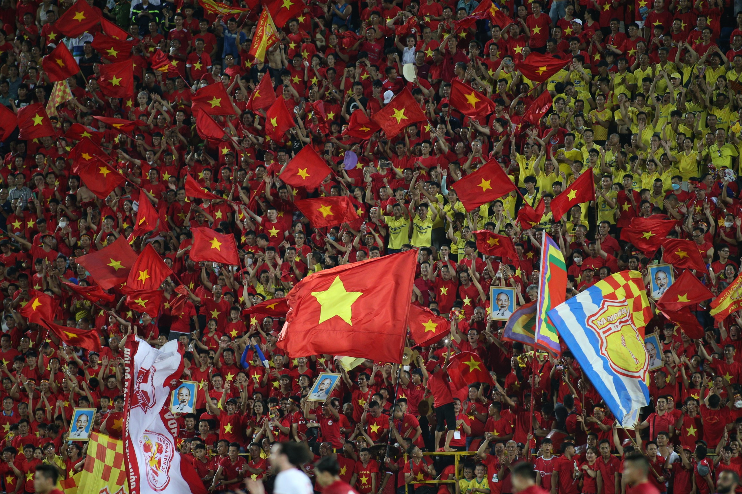 CĐV 'đặc biệt' tiếp lửa tuyển Việt Nam ở World Cup