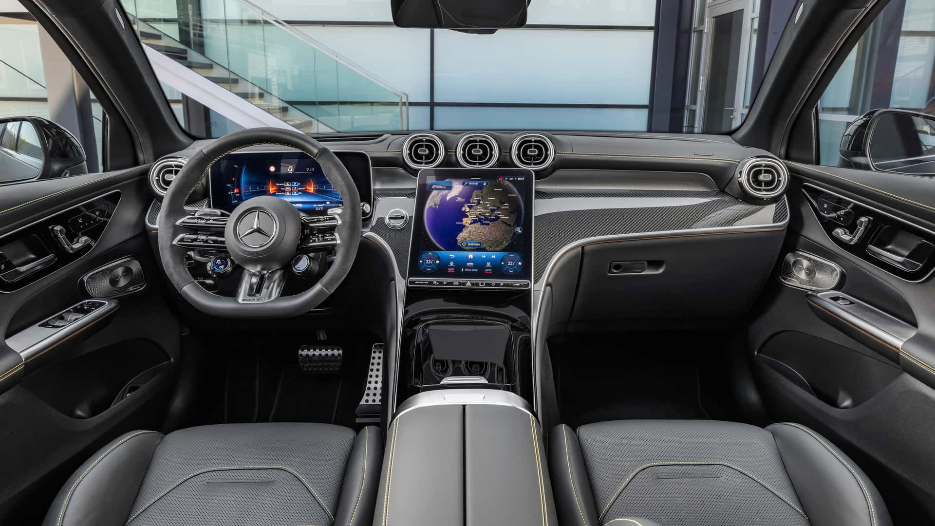 Mercedes-AMG GLC 63 2024 ra mắt, hiệu năng như siêu xe khiến dân "chơi xe" tò mò