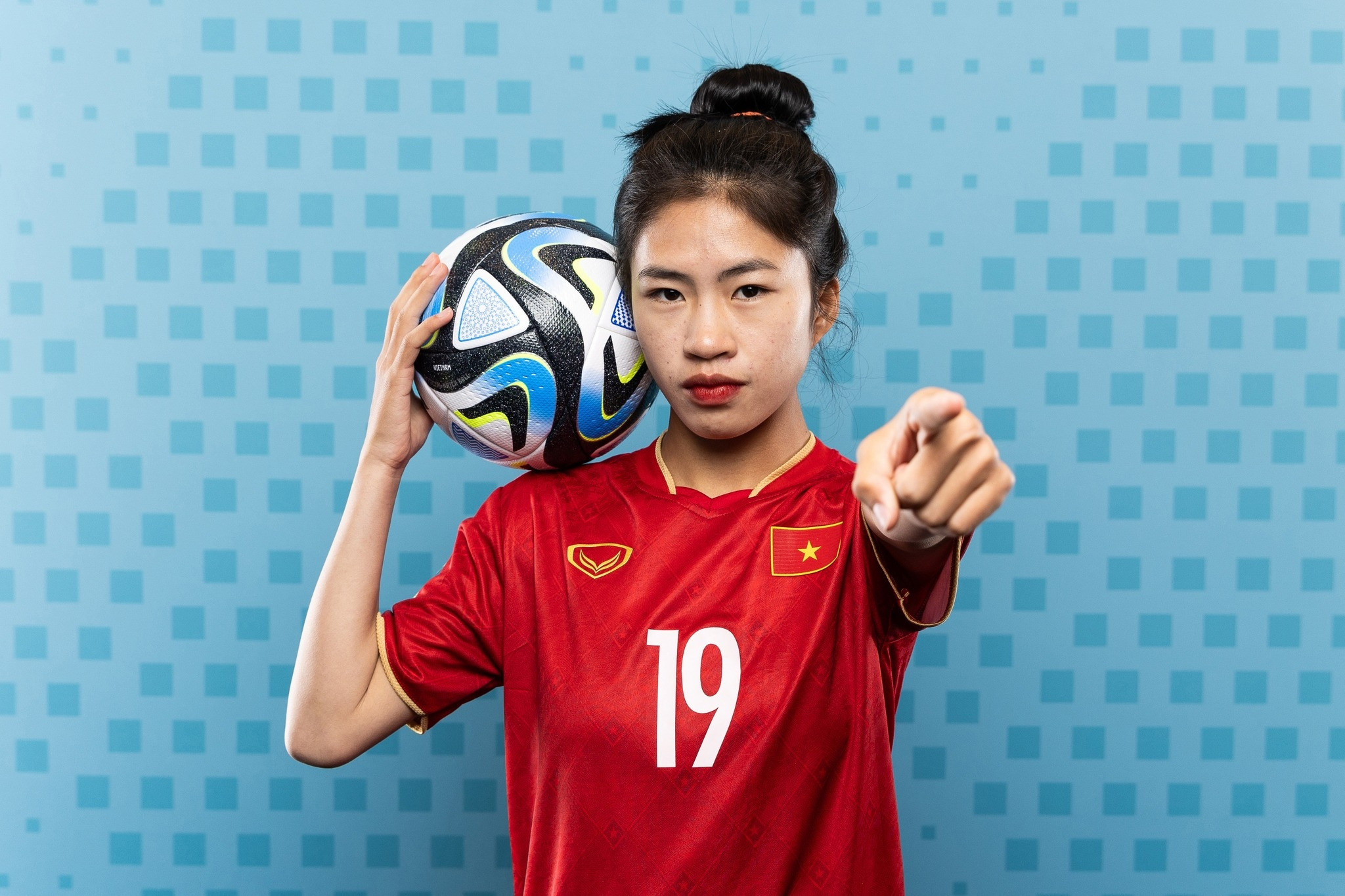 Huỳnh Như, Thanh Nhã cực ngầu trong bộ ảnh 'làm nóng' World Cup