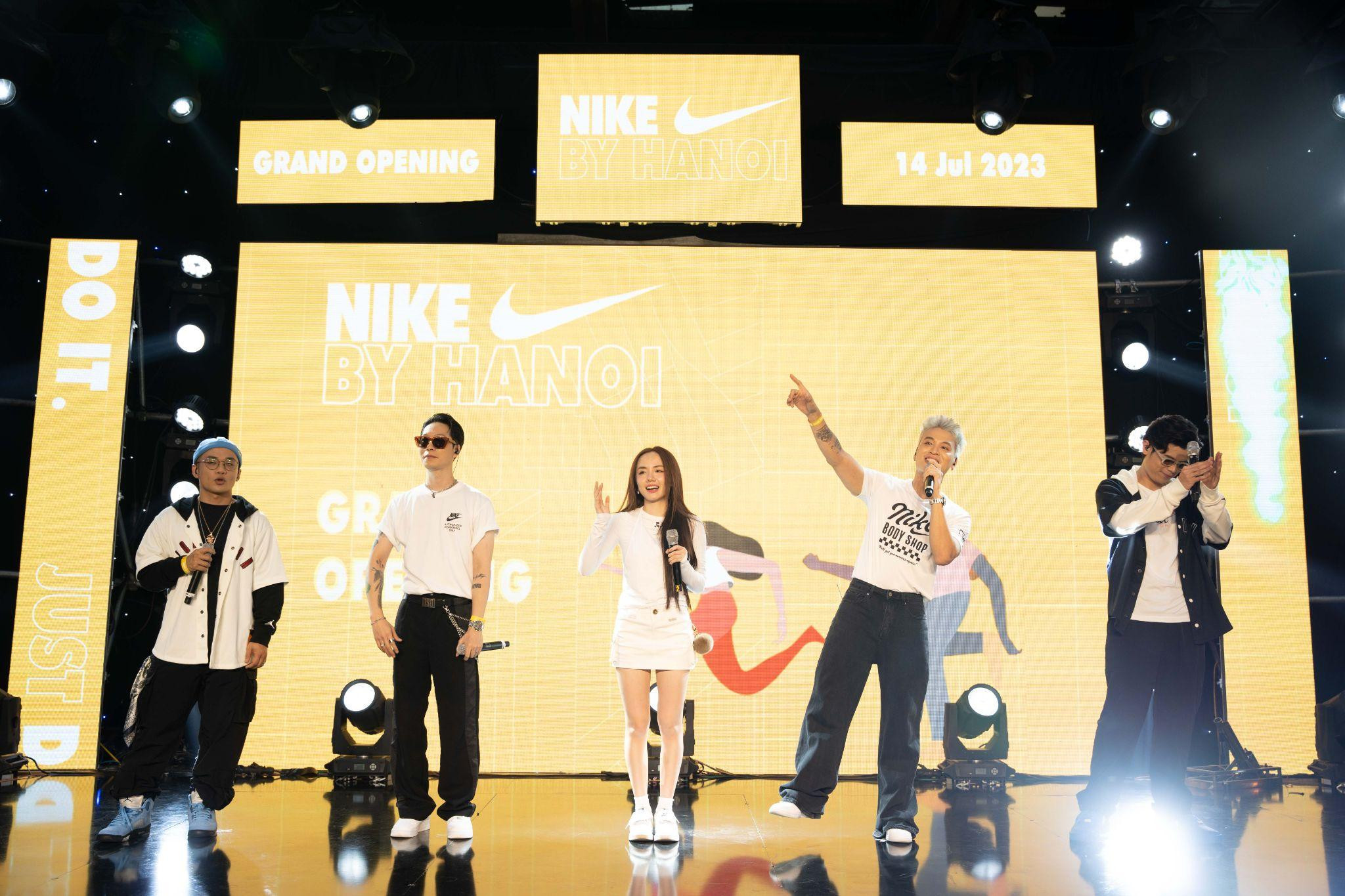 Nike ra mắt cửa hàng mang màu sắc 'bản địa hóa' tại Hà Nội