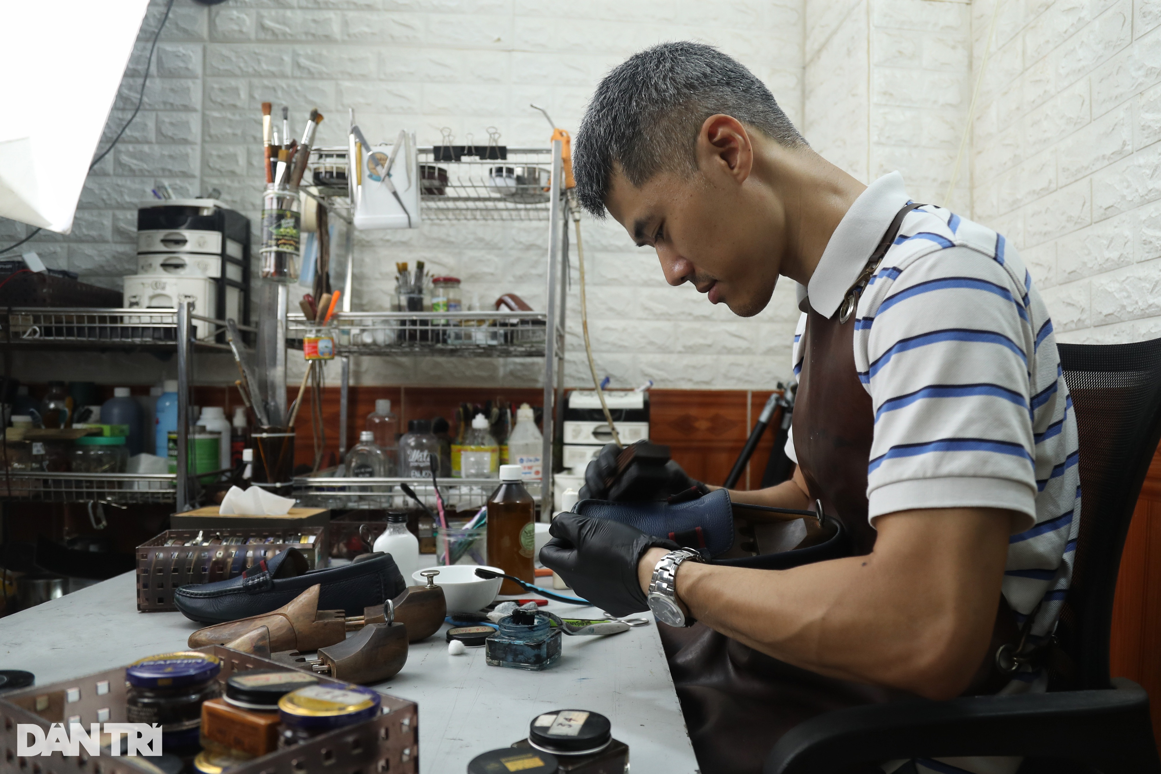 Kỹ sư bỏ việc lương nghìn USD về đánh giày, kiếm hơn 2 tỷ đồng/năm - 5