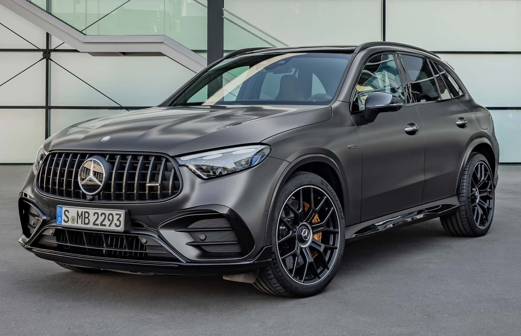 Mercedes-AMG GLC 63 2024 ra mắt, hiệu năng như siêu xe