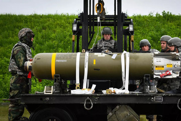 Mỹ khuyên Ukraine tiết kiệm đạn pháo, đoàn xe Wagner tiếp tục đến Belarus