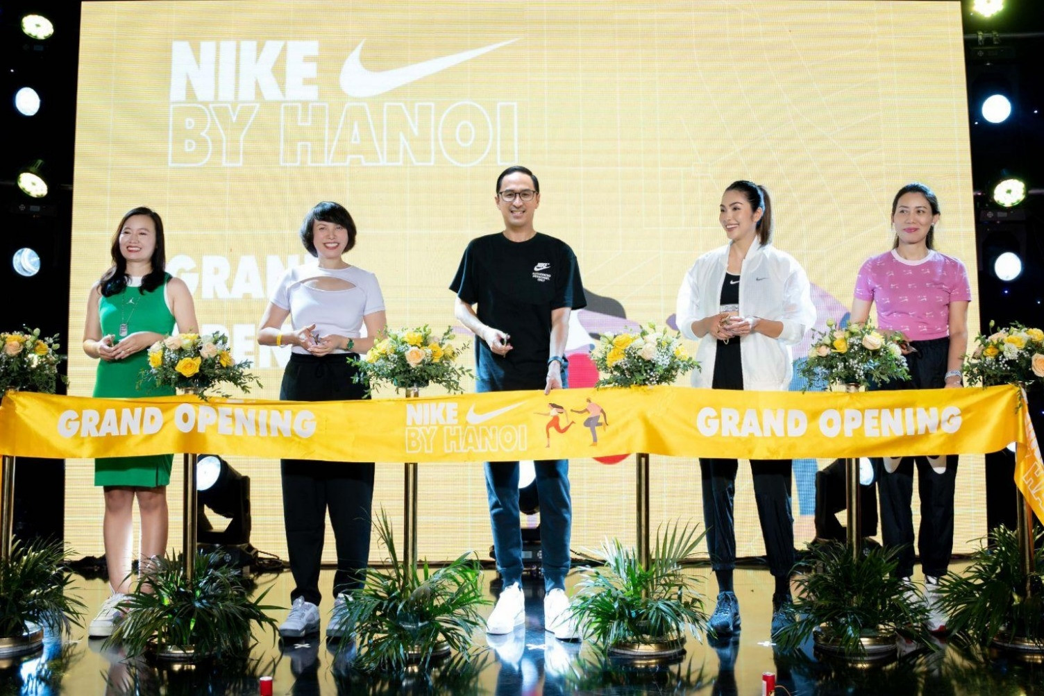 Nike ra mắt cửa hàng mang màu sắc 'bản địa hóa' tại Hà Nội