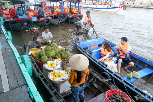Cai Rang Floating Market at risk of sinking into oblivion