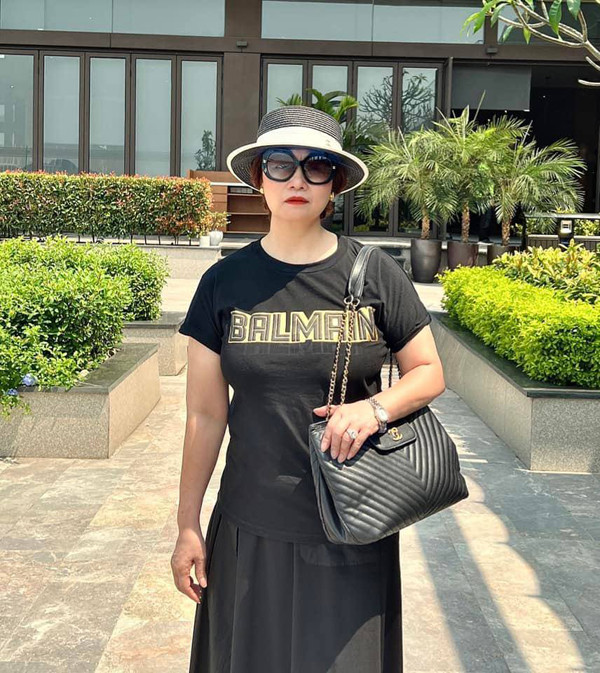 Thân thế gây bất ngờ mẹ ruột Lã Thanh Huyền: Hoa khôi trường Trưng Vương một thời, dạy con gái 1 điều rất khéo - Ảnh 2.