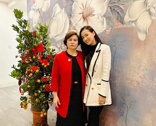 Thân thế gây bất ngờ mẹ ruột Lã Thanh Huyền: Hoa khôi trường Trưng Vương một thời, dạy con gái 1 điều rất khéo - Ảnh 8.