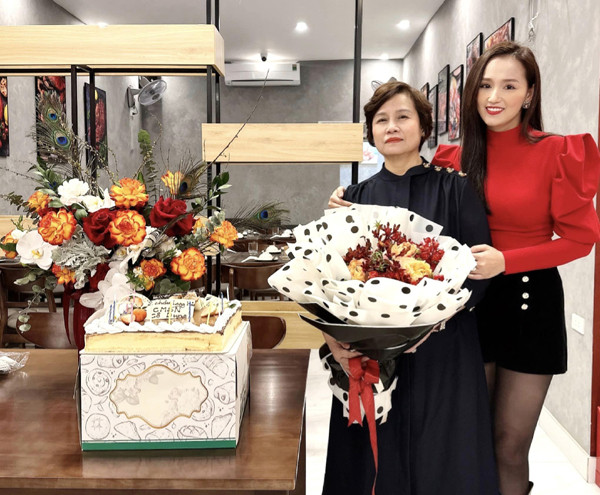 Thân thế gây bất ngờ mẹ ruột Lã Thanh Huyền: Hoa khôi trường Trưng Vương một thời, dạy con gái 1 điều rất khéo - Ảnh 10.