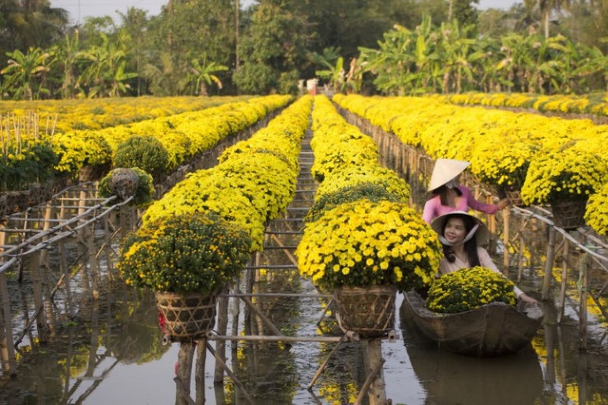 Three local destinations among six coolest towns along Mekong river