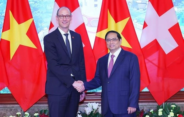 Vietnam treasures friendship and cooperation with Switzerland: PM hinh anh 1