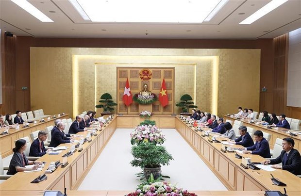 Vietnam treasures friendship and cooperation with Switzerland: PM hinh anh 2