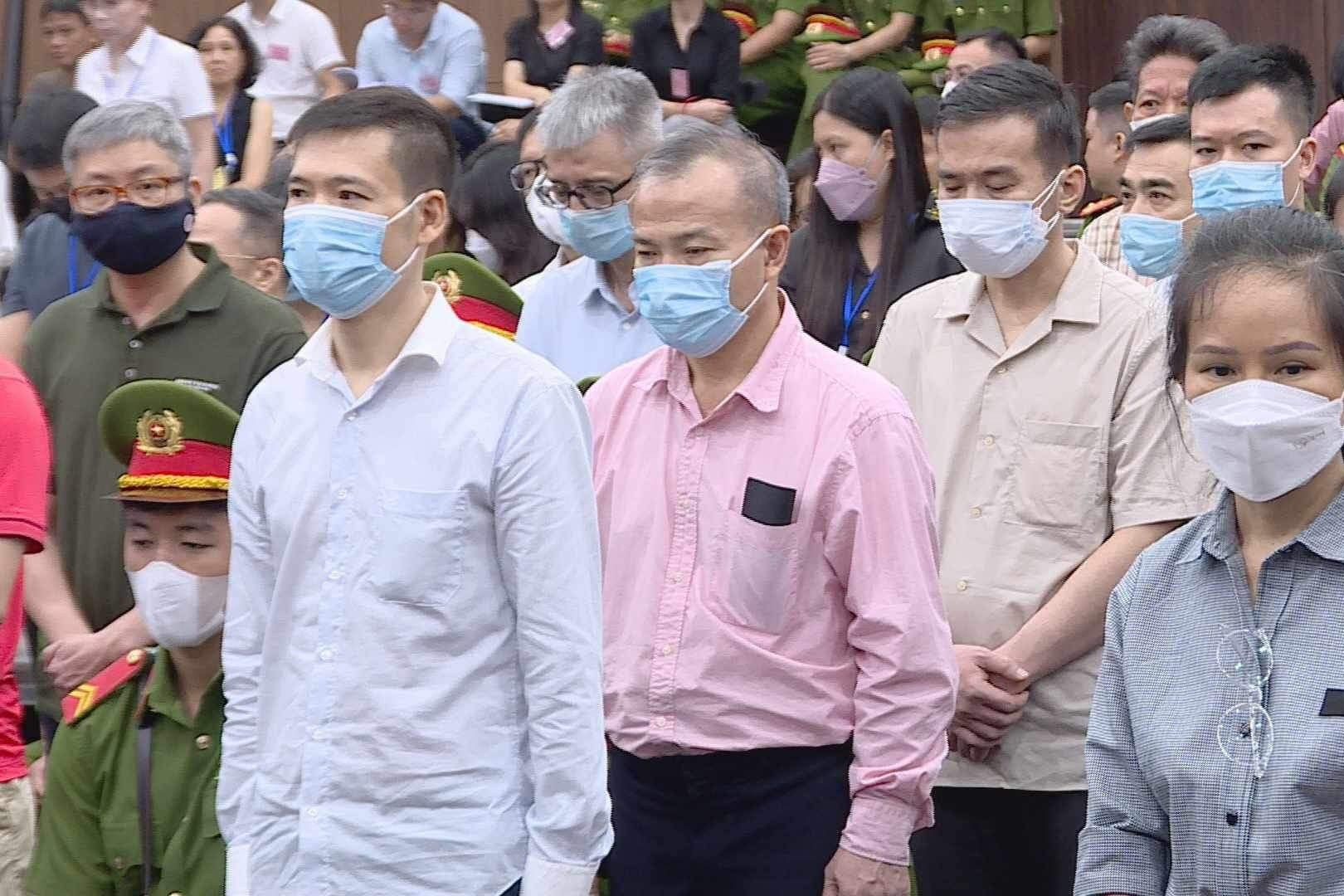 Bản tin chiều 20/7: Chuyến bay có 10 hũ tro cốt và lời cay đắng của doanh  nghiệp