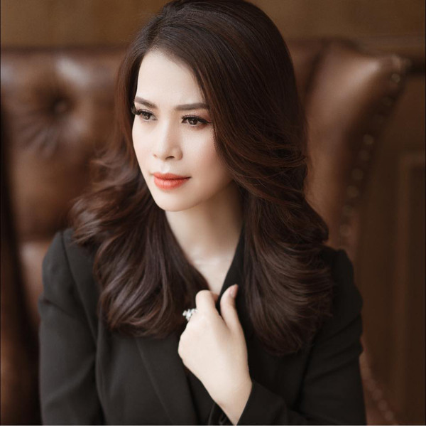 Sắc vóc đời thực bạn gái NSƯT Chí Trung: Lên chức mẹ vợ vẫn giữ body 'hack tuổi' - Ảnh 5.