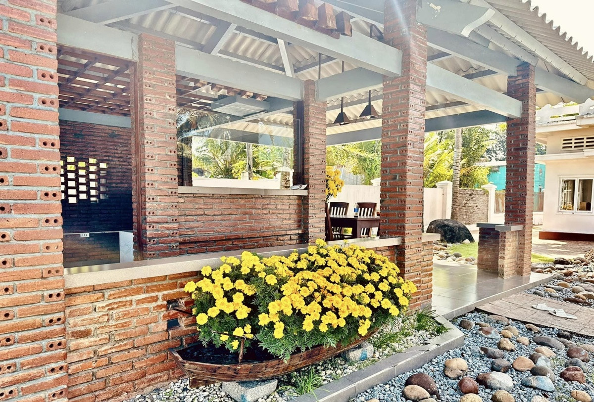 Biệt phủ 4.000 m2 của gia đình ca sĩ Lâm Hùng - Ảnh 8.