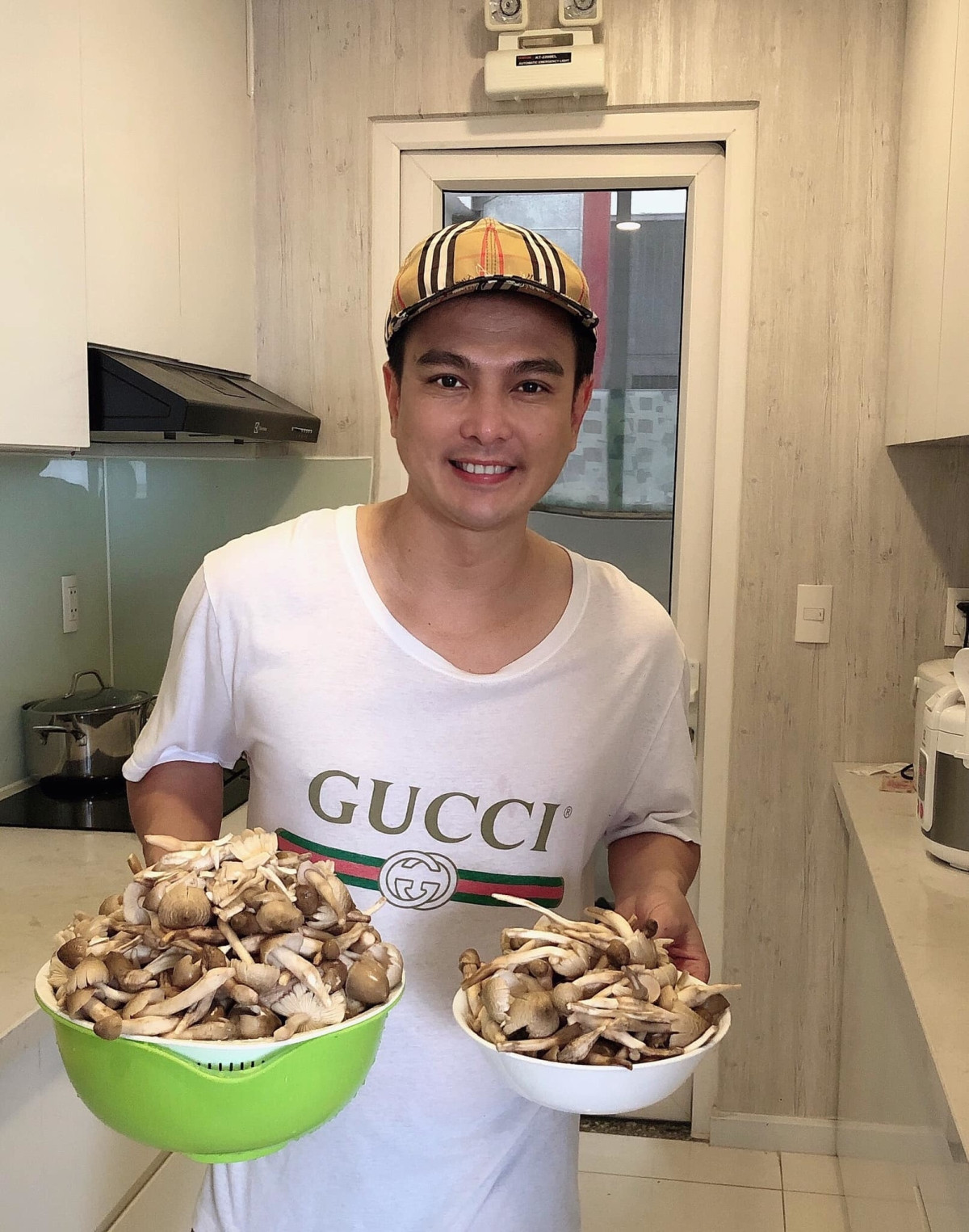 Biệt phủ 4.000 m2 của gia đình ca sĩ Lâm Hùng - Ảnh 21.