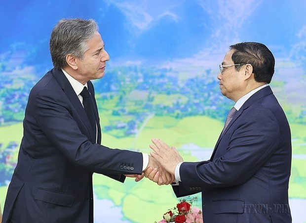 Foreign leaders’ strolls prove freedom, democracy in Vietnam hinh anh 1