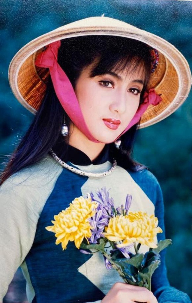 Nữ hoàng ảnh lịch Hiền Mai: Vẻ đẹp không tuổi, viên mãn bên chồng đại gia - 4