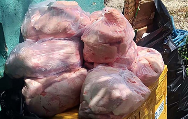 ‘Phù phép’ vú heo thành nầm bò, thực phẩm trôi nổi hóa đặc sản ảnh 2