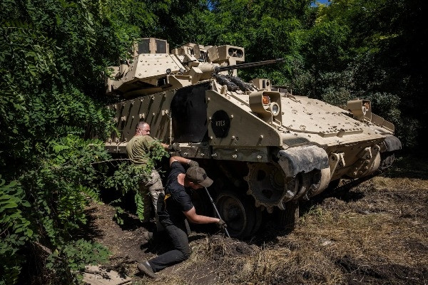 Phương Tây thay đổi chính sách, tập trung giúp Ukraine sửa chữa vũ khí