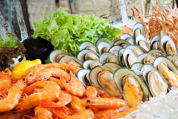 Lưu ý để ăn buffet vừa ngon vừa không hại sức khỏe