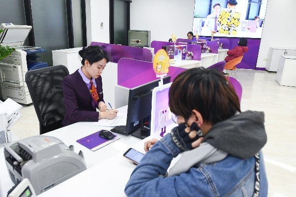 Các ngân hàng đồng thuận tiếp tục giảm lãi suất cho vay